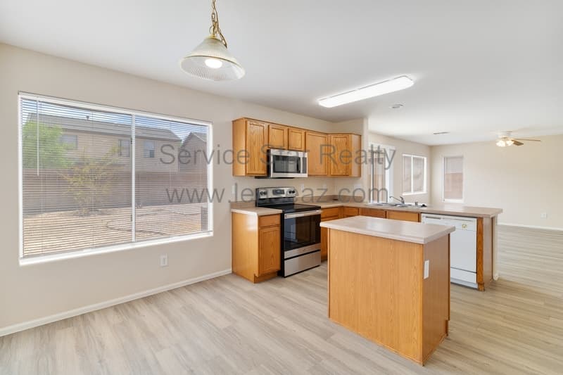 Litchfield Park House: 12609 W Orange Dr