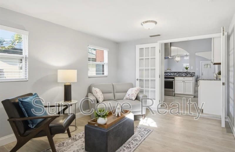 Tampa House: 2815 N Taliaferro Ave