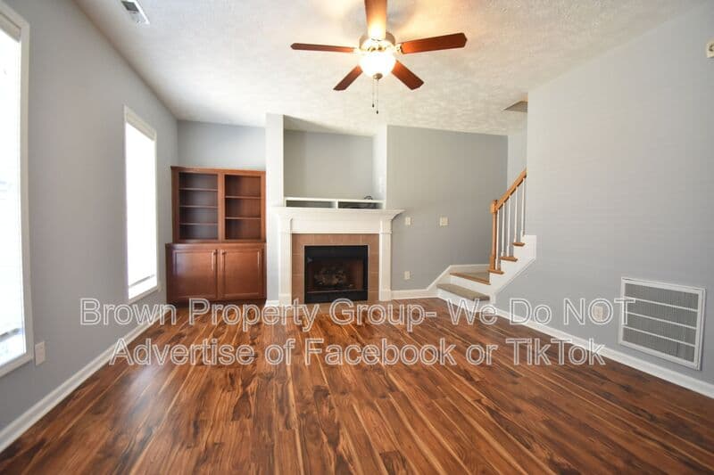 Fayetteville House: 4840 Headwind Drive