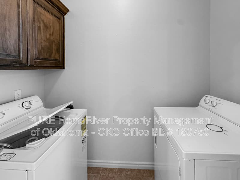 Oklahoma City House: 909 SW 92nd St