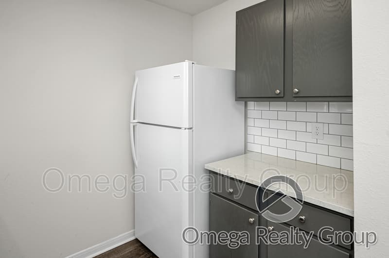 Columbiana Condo: 100 Egg And Butter Rd