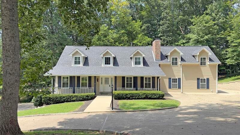Clarksville House: 815 Shady Bluff Trail