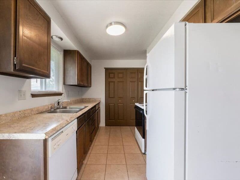 W. Richland House: 4601 Mallard Court