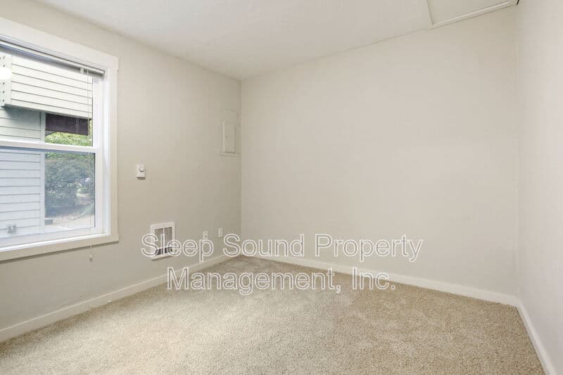 Portland House: 1802 SW Evans St
