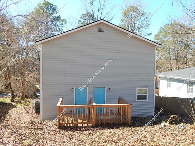 Atlanta House: 395 Westchester Blvd NW