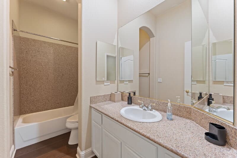 Folsom House: 1121 Galston Drive