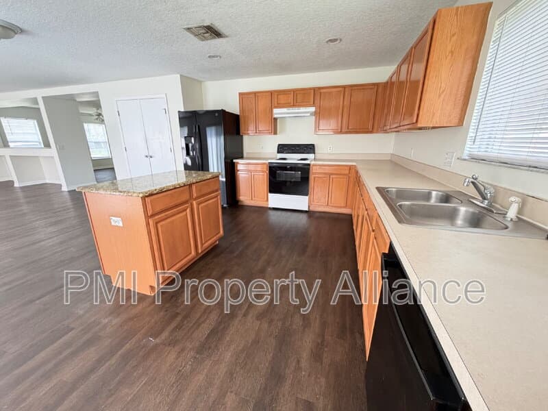Davenport House: 1153 Elderberry Dr
