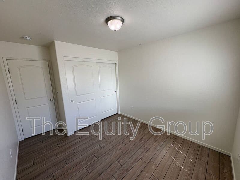 Tulare House: 2314 Cape Canyon Avenue