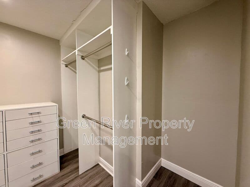 Jacksonville House: 12955 Julington Ridge Drive E