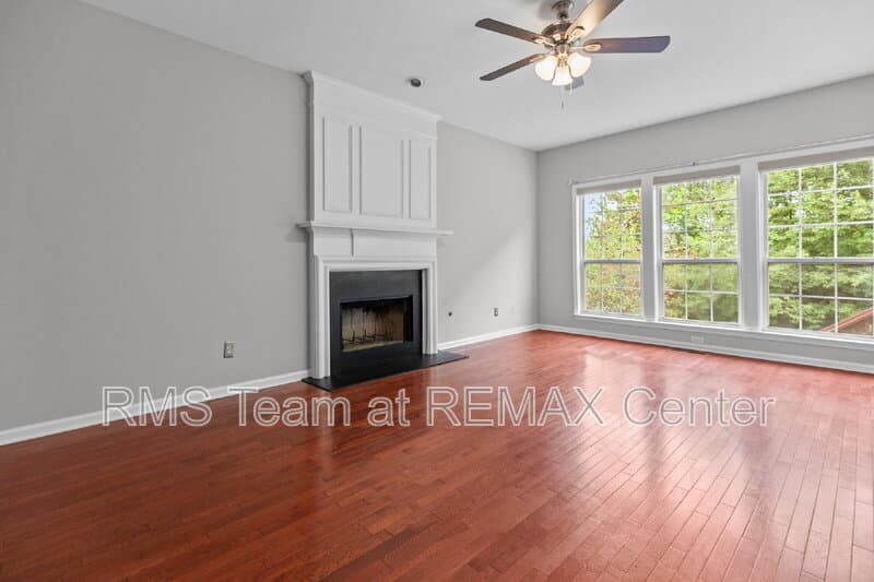 Duluth House: 2315 Hiawassee Dr