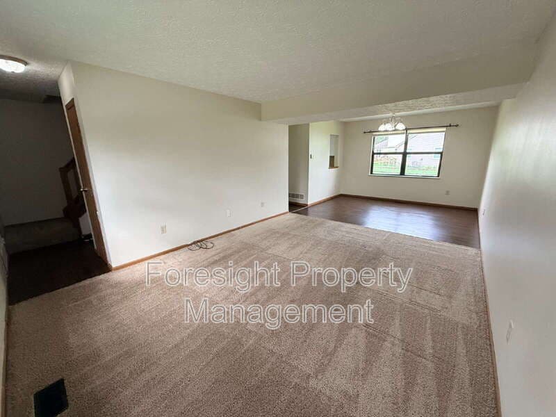 Columbus House: 3850 Heatherglen Drive