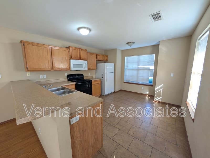 Bentonville Townhome: 1102 SW Quartz Ave