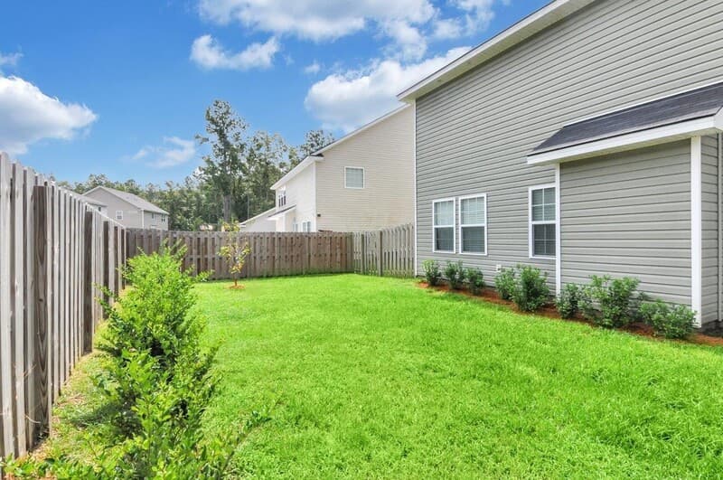 Savannah House: 126 Endicott Dr