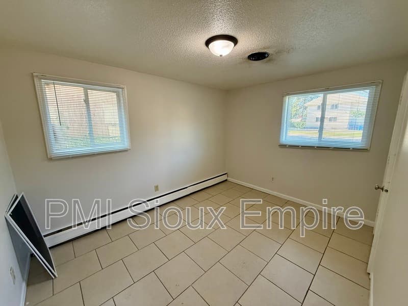 Sioux Falls Condo: 705 W 18th St