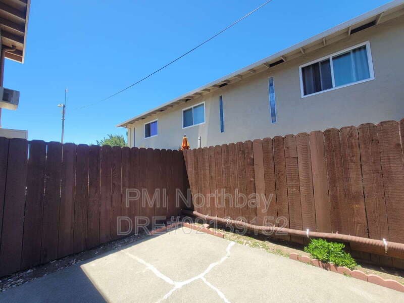 Fairfield Condo: 1206 Dana Dr
