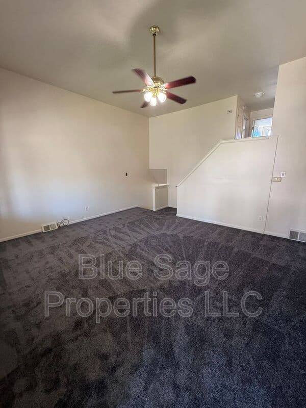 Linwood House: 1427 Simpson St