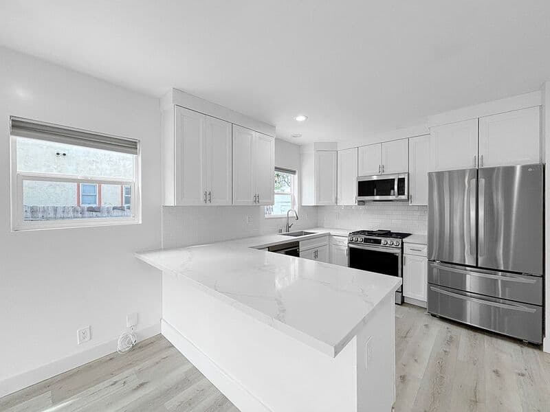 San Diego House: 4368 Swift Ave