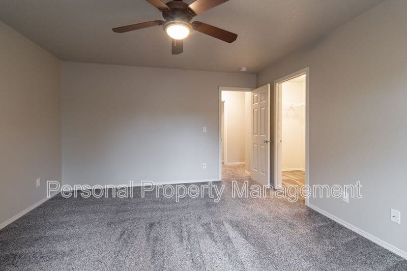 Vancouver House: 111 NW 150th St