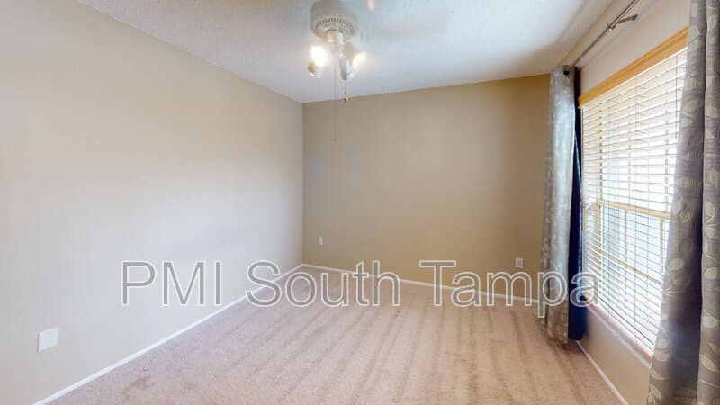 Bradenton House: 3506 52nd Ave W