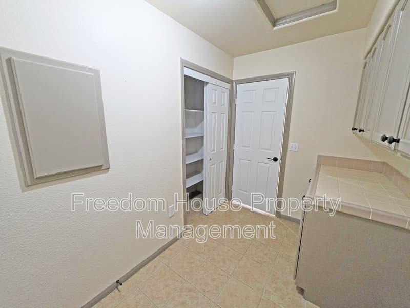 Pahrump House: 410 East Bellville Road