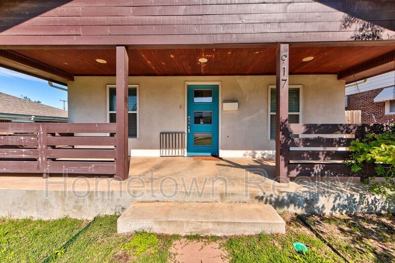 Oklahoma City House: 917 NW 31st Street