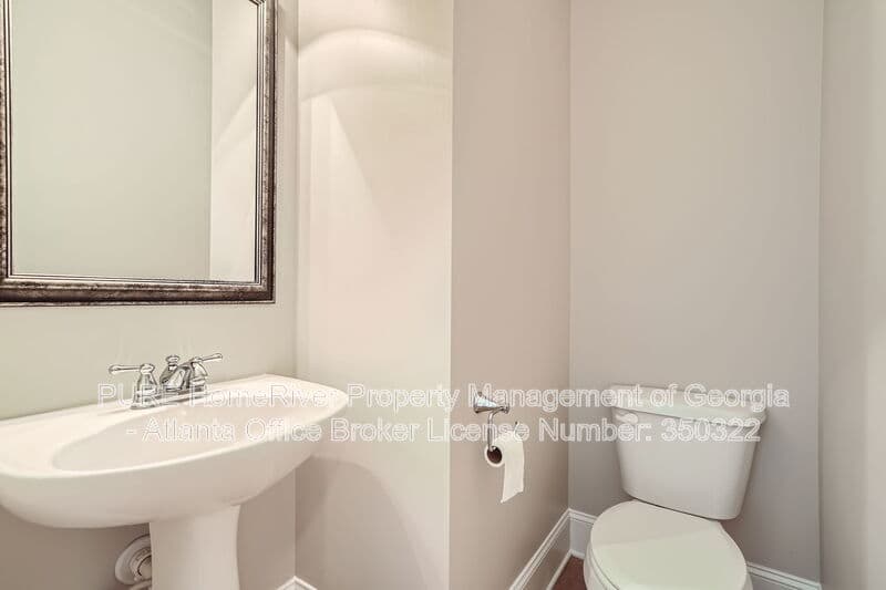 Suwanee House: 1610 Burgess Trl