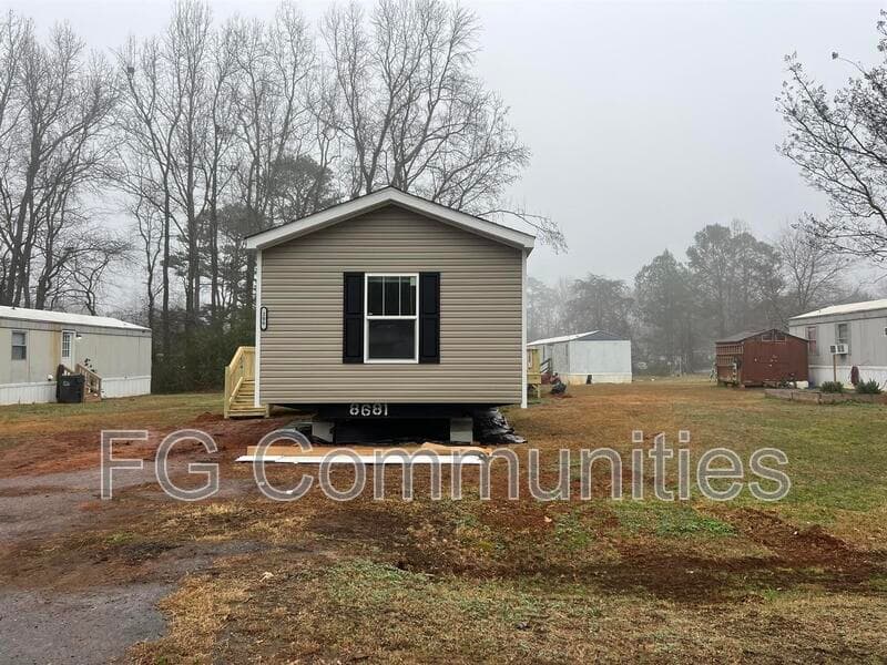 Gastonia House: 206 Wedowee Lane