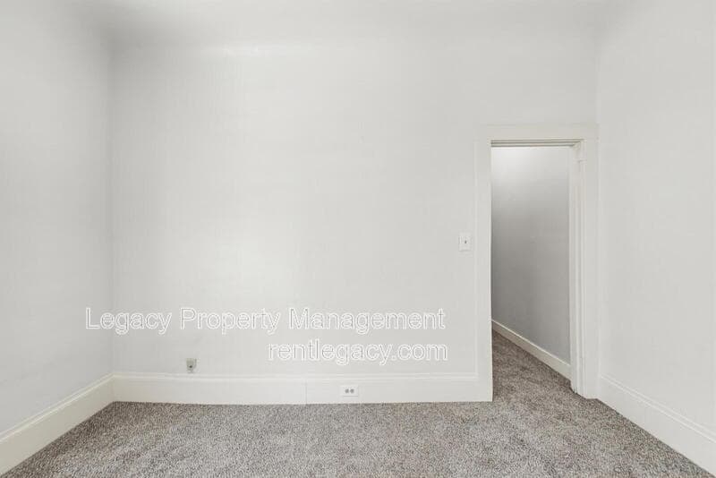 Sacramento Condo: 4923 11th Ave