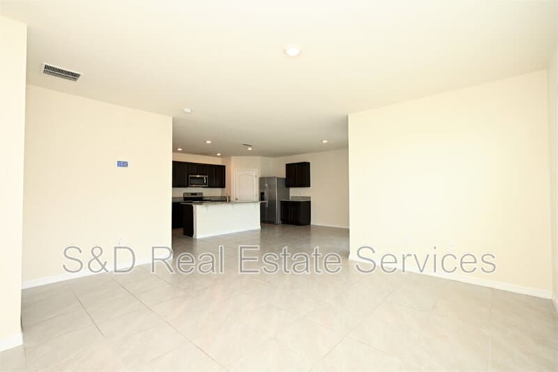 Lakeland House: 2548 Ryland Falls Drive
