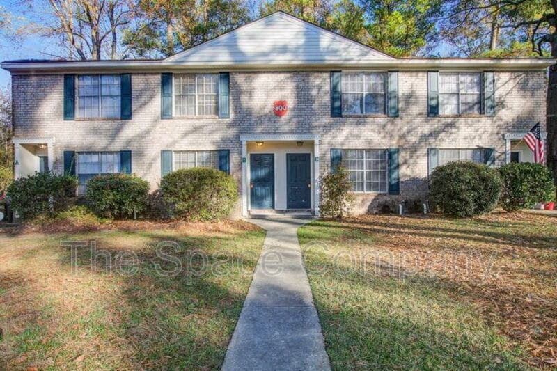 Summerville, SC Townhome: 300 Crestview Drive