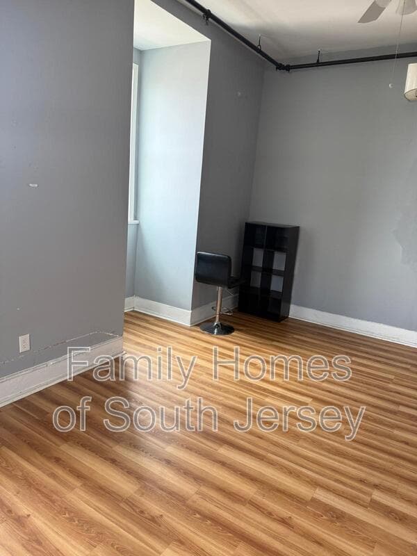 Philadelphia Apartment: 1432 N Broad St