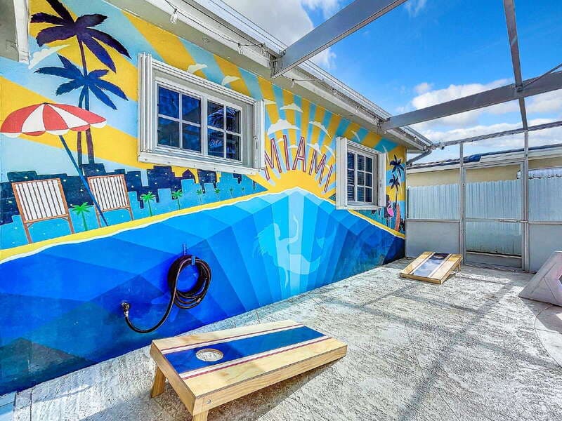 Miramar House: 6512 Arbor Drive