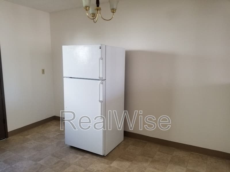 Grants Pass Townhome: 1112 SW 5th St