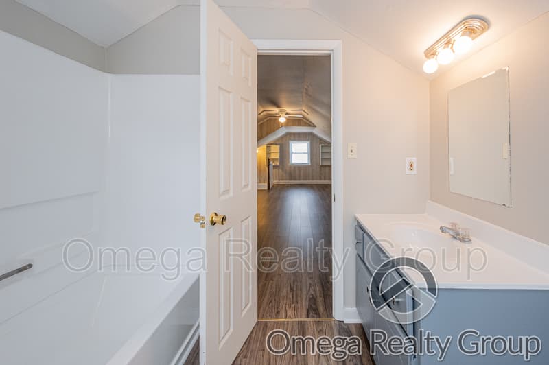 Huntsville House: 3920 Cypress Ave SW