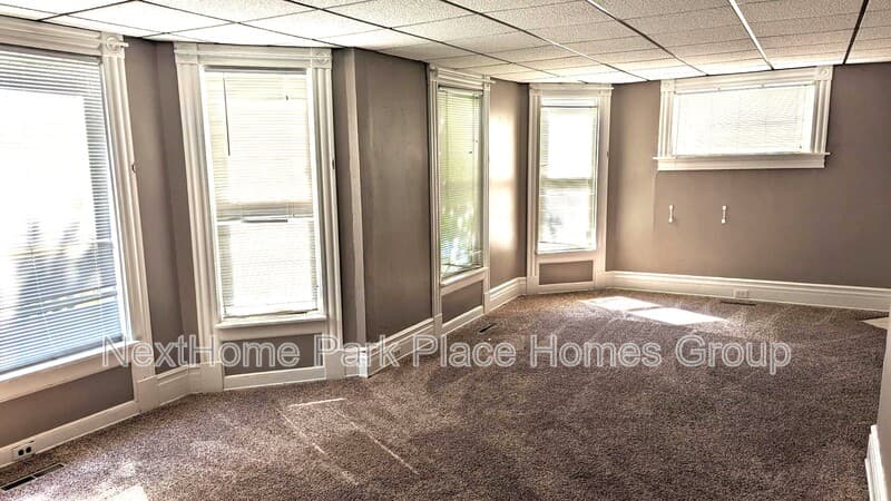 Bay City House: 407 N. Lincoln St. - 1