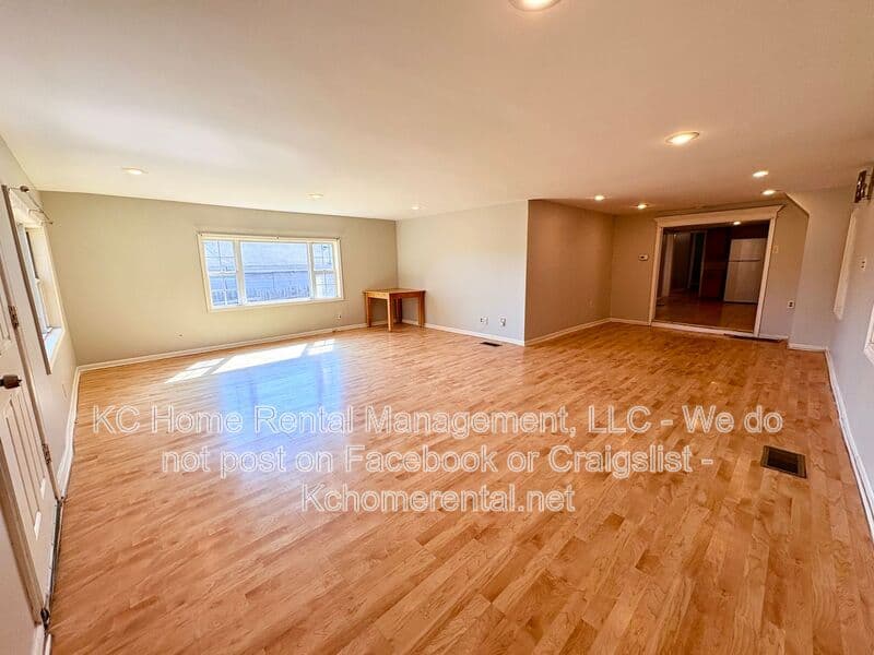Kansas City House: 2817 West 41st Avenue