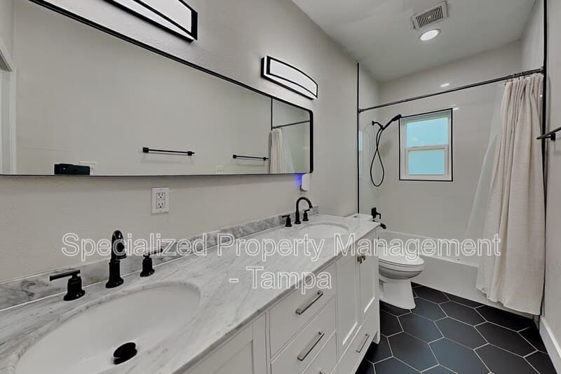 Tampa House: 3801 1/2 W Palmira Ave