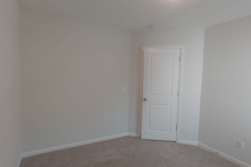 Richmond Hill House: 34 Crown Ct
