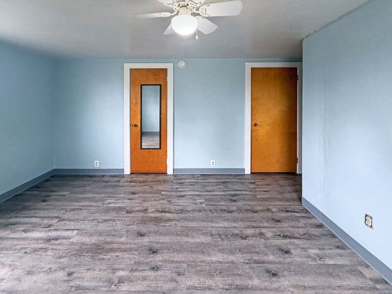 Halsey House: 340 W 3rd St