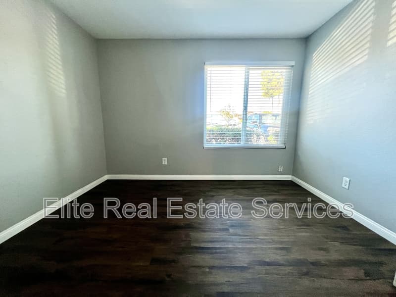 Chula Vista Condo: 121 Madison Avenue - 1