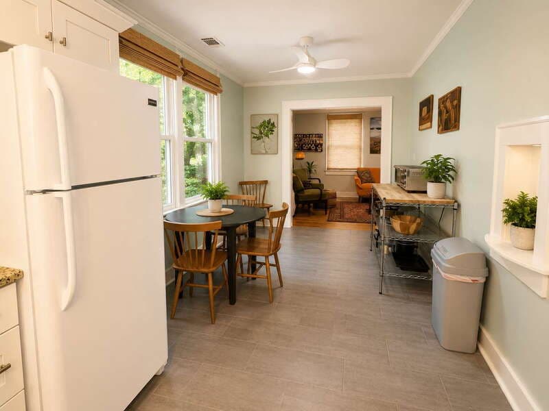 Savannah House: 830 E Park Ave