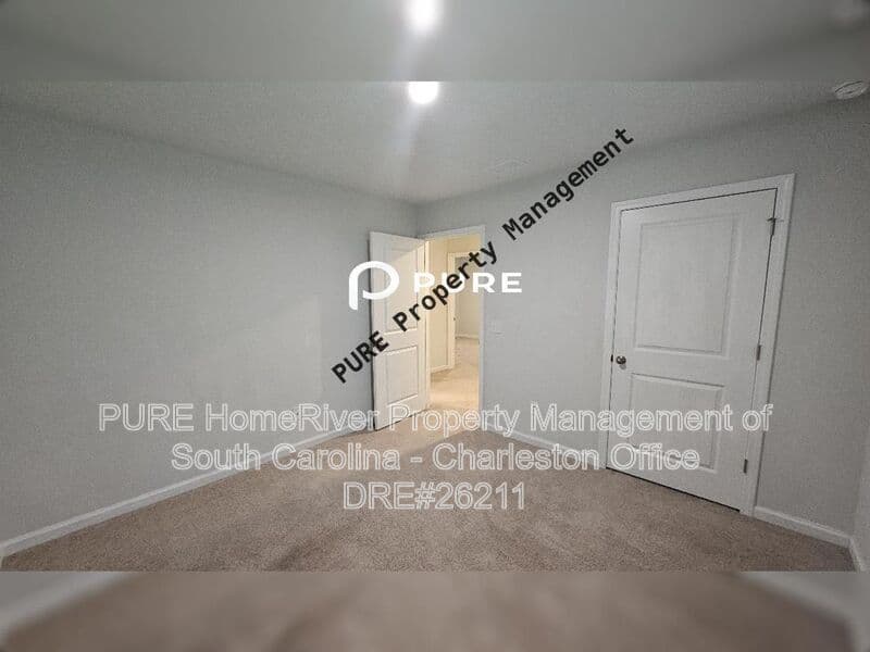 Summerville House: 108 Sweet Cherry Ln