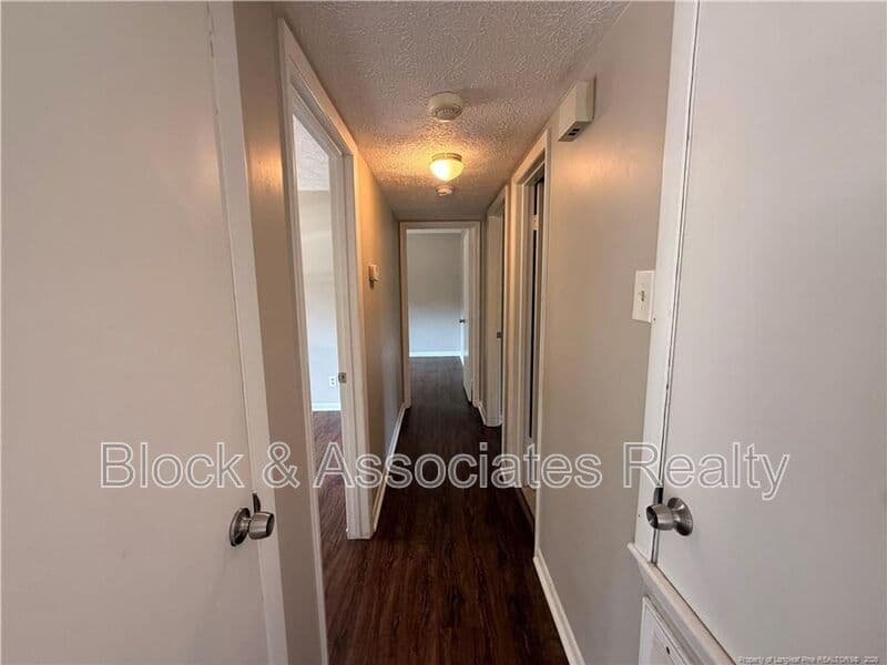 Hope Mills House: 4805 Fellows Ct