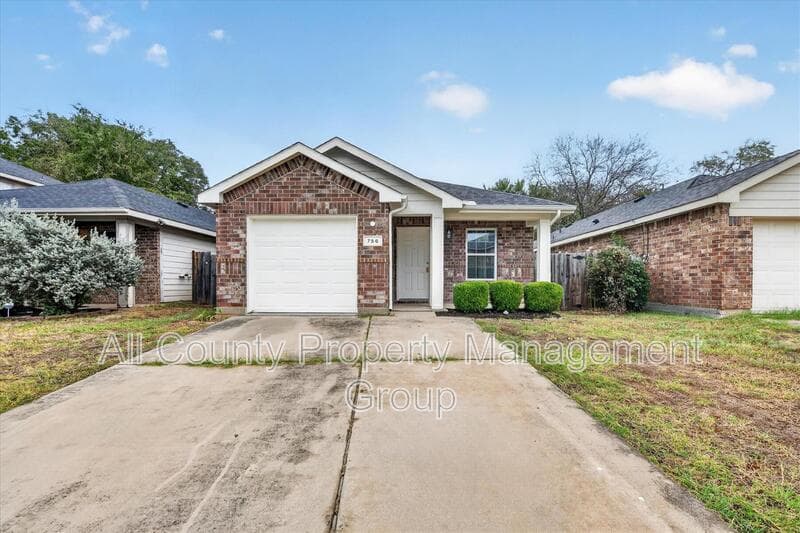 Fort Worth House: 756 River Garden Drive