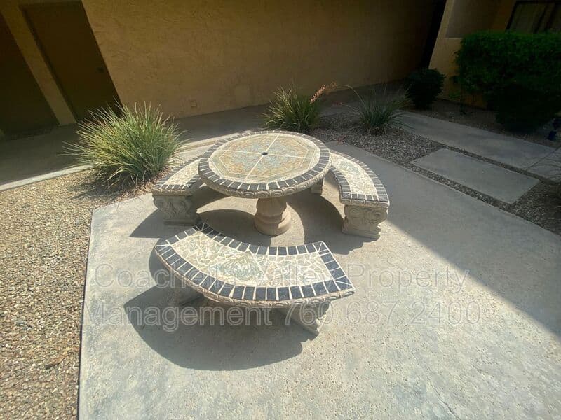 Palm Springs Condo: 5300 E Waverly Dr