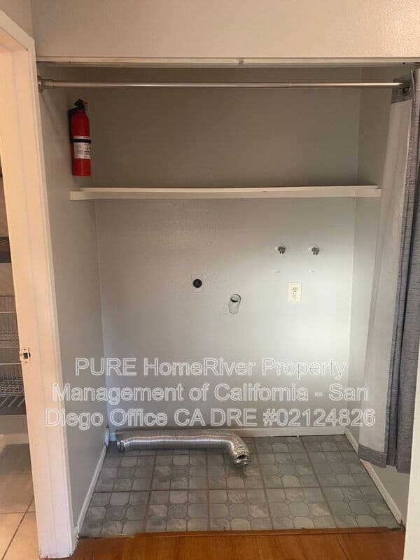 San Diego House: 6554 Pinecone Ln
