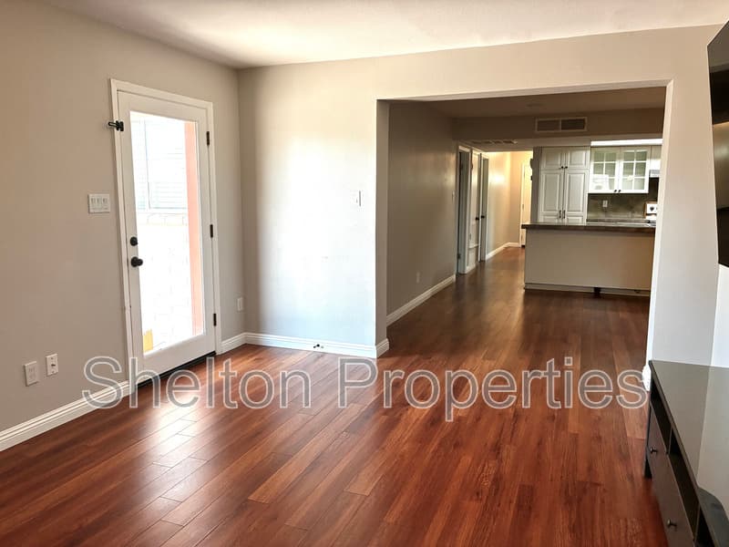 Tempe House: 523 E Malibu Dr