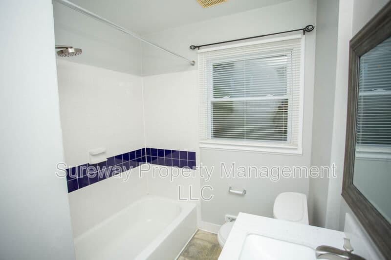 Cherry Hill House: 126 Sharrowvale Rd