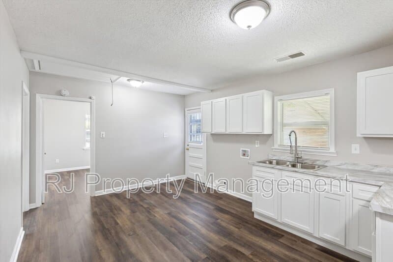 Memphis House: 535 Gilleas Rd