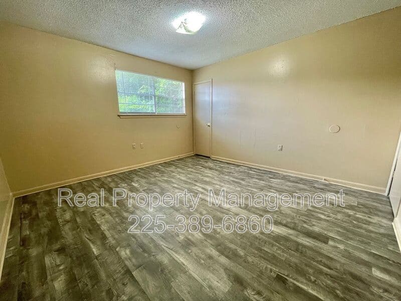 Baton Rouge Townhome: 10952 Cherry Hill Ave.